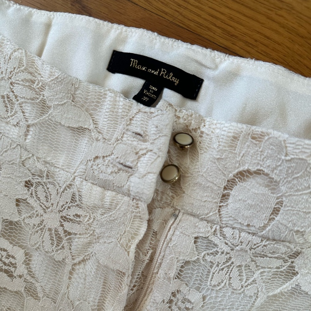 Max and Riley Ivory Lace Shorts - Picture 2 of 4